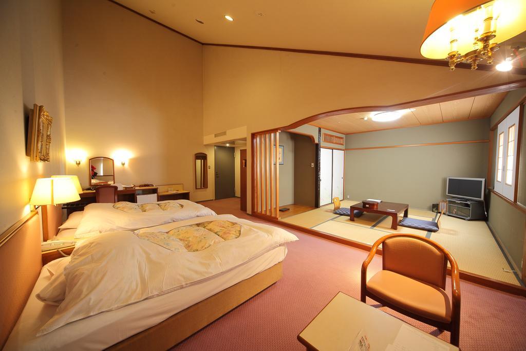 Watarase Onsen Hotel Sasayuri Hongu Kültér fotó